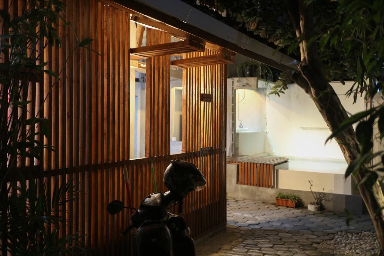 Trava House Hostel Yogyakarta Exterior photo