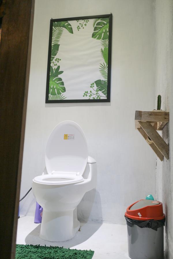 Trava House Hostel Yogyakarta Exterior photo